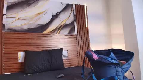 Snapshot of evelin_thompsson chatting on 10-07-25, 03:04 cielo online show from 10-07-25, 03:04
