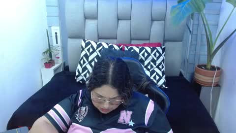 evelin zaens online show from 04-29-26, 05:11
