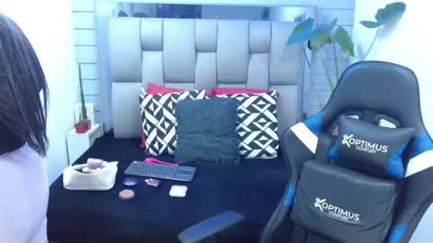 evelin zaens online show from 06-28-26, 05:13