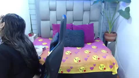 evelin zaens online show from 07-08-26, 03:44