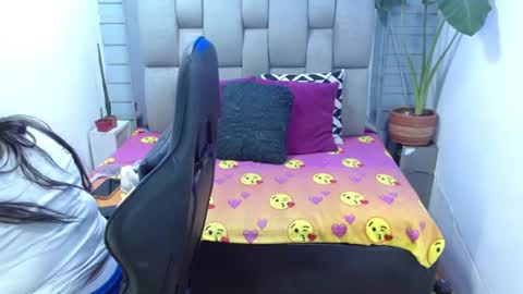 evelin zaens online show from 07-14-26, 04:06