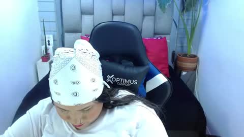 evelin zaens online show from 07-30-26, 04:55