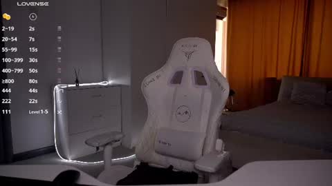 Evelina online show from 07-14-26, 12:22