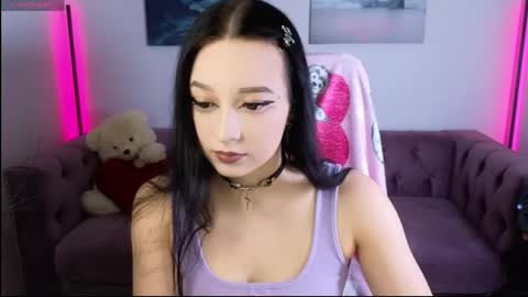 Evelina online show from 04-23-26, 06:03