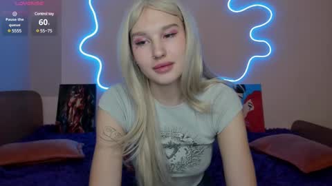 Evelina online show from 03-12-25, 01:14