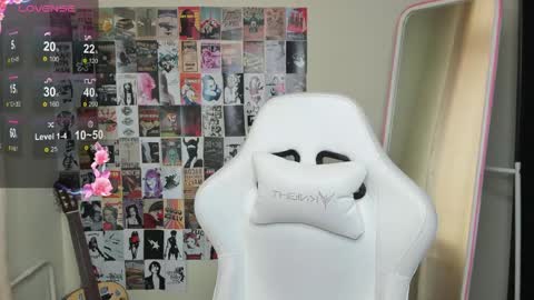 Snapshot of evelinalu chatting on 05-06-26, 01:14 Evelina online show from 05-06-26, 01:14