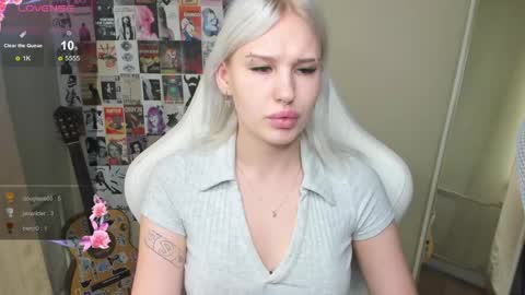 Snapshot of evelinalu chatting on 05-31-26, 01:36 Evelina online show from 05-31-26, 01:36