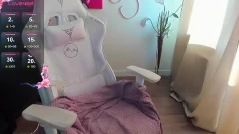 Evelina online show from 07-12-26, 01:18