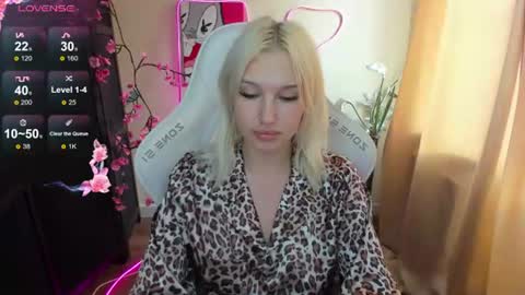 Evelina online show from 08-04-26, 01:09
