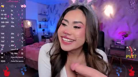 Snapshot of eveline_figeroa chatting on 10-27-25, 07:29 Eveline online show from 10-27-25, 07:29