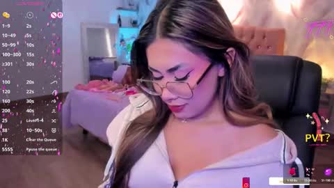 Snapshot of eveline_figeroa chatting on 02-16-26, 09:00 Eveline online show from 02-16-26, 09:00