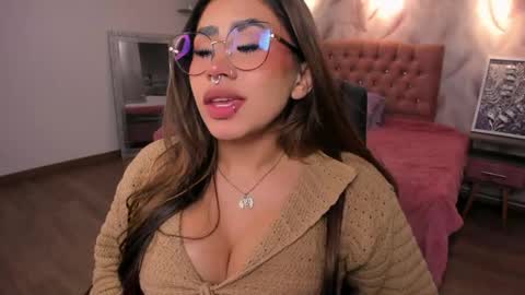 Snapshot of eveline_figeroa chatting on 06-10-26, 01:28 Eveline online show from 06-10-26, 01:28