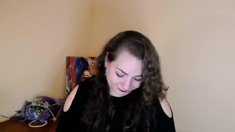 Snapshot of evelineli chatting on 03-03-25, 10:38 Lydia online show from 03-03-25, 10:38