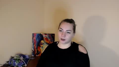 Snapshot of evelineli chatting on 03-12-25, 12:57 Lydia online show from 03-12-25, 12:57