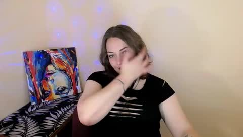 Snapshot of evelineli chatting on 09-29-25, 11:42 Lydia online show from 09-29-25, 11:42