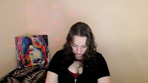 Snapshot of evelineli chatting on 10-07-25, 09:34 Lydia online show from 10-07-25, 09:34