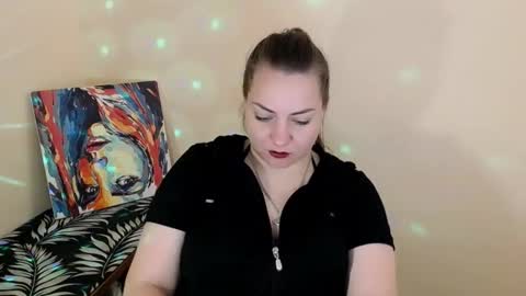 Snapshot of evelineli chatting on 10-09-25, 01:03 Lydia online show from 10-09-25, 01:03