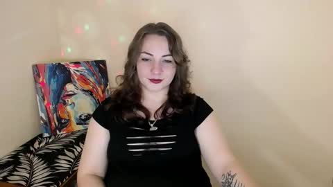 Snapshot of evelineli chatting on 10-16-25, 08:32 Lydia online show from 10-16-25, 08:32