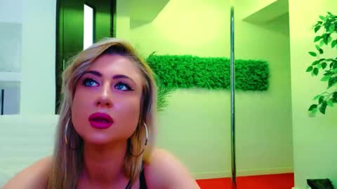 EvelinHill online show from 03-13-26, 05:25