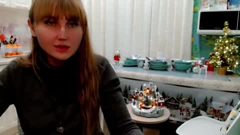 Snapshot of evelove33 chatting on 01-09-26, 05:26 evelove online show from 01-09-26, 05:26