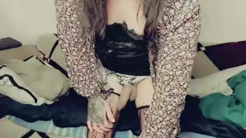 evelyn420521 online show from 06-04-26, 05:41