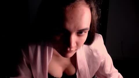 Evelyn online show from 10-04-25, 01:03