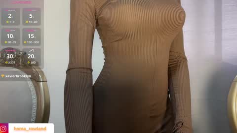 Snapshot of evelyn_jhonson3 chatting on 01-22-25, 12:49 E V E L Y N online show from 01-22-25, 12:49