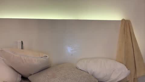 Snapshot of evelyn_jhonson3 chatting on 02-22-26, 09:30 E V E L Y N online show from 02-22-26, 09:30