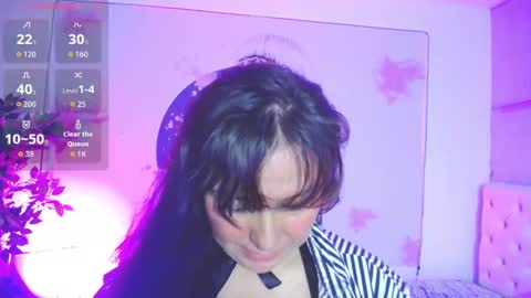 Snapshot of evelyn_mature19 chatting on 09-28-25, 06:35 Juliana online show from 09-28-25, 06:35
