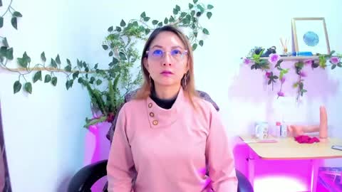 evelyn_miller___ online show from 04-17-26, 07:06