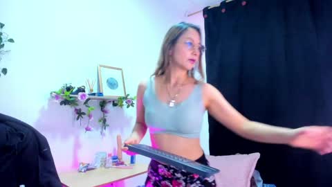 evelyn_miller___ online show from 04-29-26, 05:30