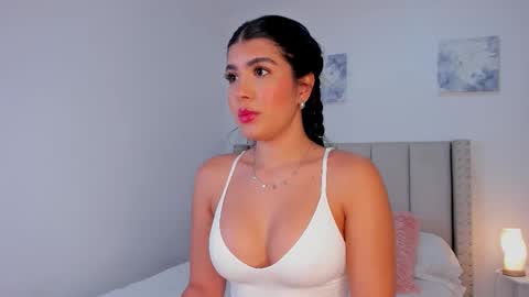 Snapshot of evelyn_montoya chatting on 01-11-26, 09:53 Evelyn online show from 01-11-26, 09:53