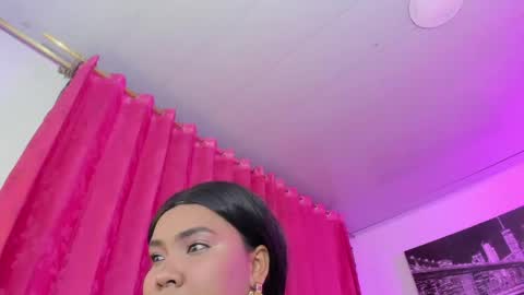Evelyn Sandoval online show from 05-17-26, 11:45