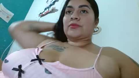 evelyn stormm online show from 10-15-25, 01:28