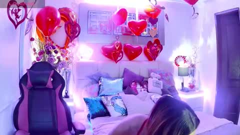 Snapshot of evelynagrey chatting on 02-13-26, 09:16 EvelynaGrey online show from 02-13-26, 09:16