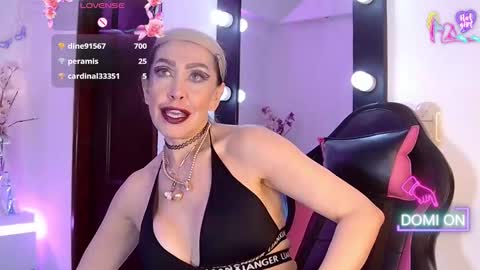 Snapshot of evelynagrey chatting on 02-23-26, 11:18 EvelynaGrey online show from 02-23-26, 11:18