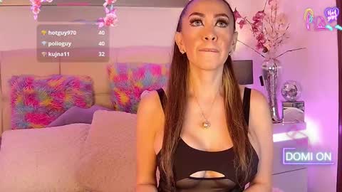 Snapshot of evelynagrey chatting on 03-04-26, 09:04 EvelynaGrey online show from 03-04-26, 09:04