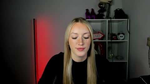 evelynblond online show from 06-23-26, 10:24