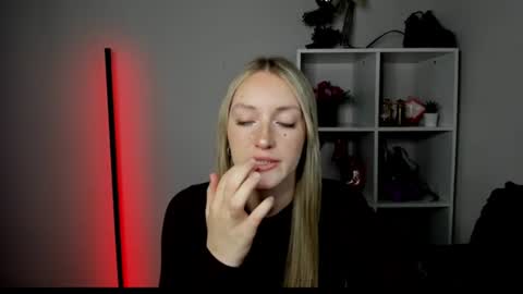 evelynblond online show from 07-06-26, 12:46