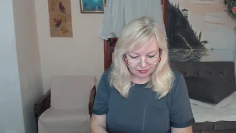 BarbaraBlondy online show from 11-14-25, 08:51