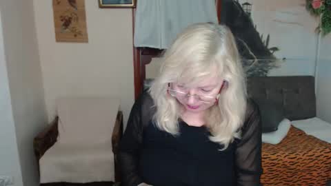 BarbaraBlondy online show from 11-23-25, 09:03