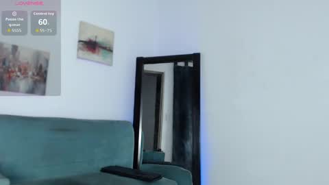 Evelyn martinez  online show from 04-29-26, 08:04