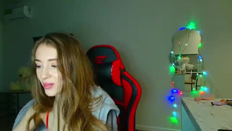 Snapshot of evelynn_mooree chatting on 12-09-24, 12:01 evelynn_mooree online show from 12-09-24, 12:01