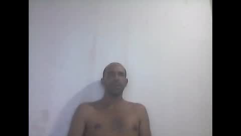 Snapshot of everaldosantos chatting on 01-07-25, 10:19 everaldosantos online show from 01-07-25, 10:19