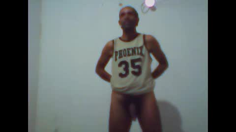Snapshot of everaldosantos chatting on 03-26-26, 02:17 everaldosantos online show from 03-26-26, 02:17