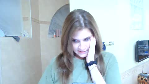 Aly online show from 10-30-25, 01:29