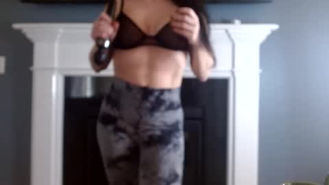 Snapshot of everleighmae chatting on 03-06-25, 01:35 Everleighmae online show from 03-06-25, 01:35