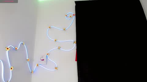everlin_01 online show from 05-21-26, 07:21