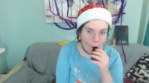 Everly online show from 12-25-24, 04:54