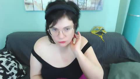 Everly online show from 02-18-25, 08:14